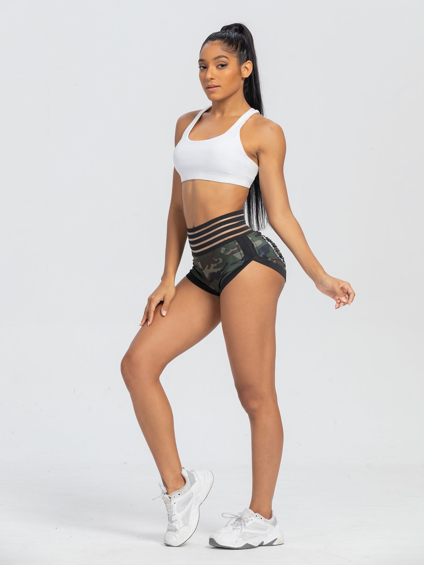 Peach Lace Waist Camouflage Print Yoga Shorts Sports Leggings with Pockets and Butt-Lifting Design