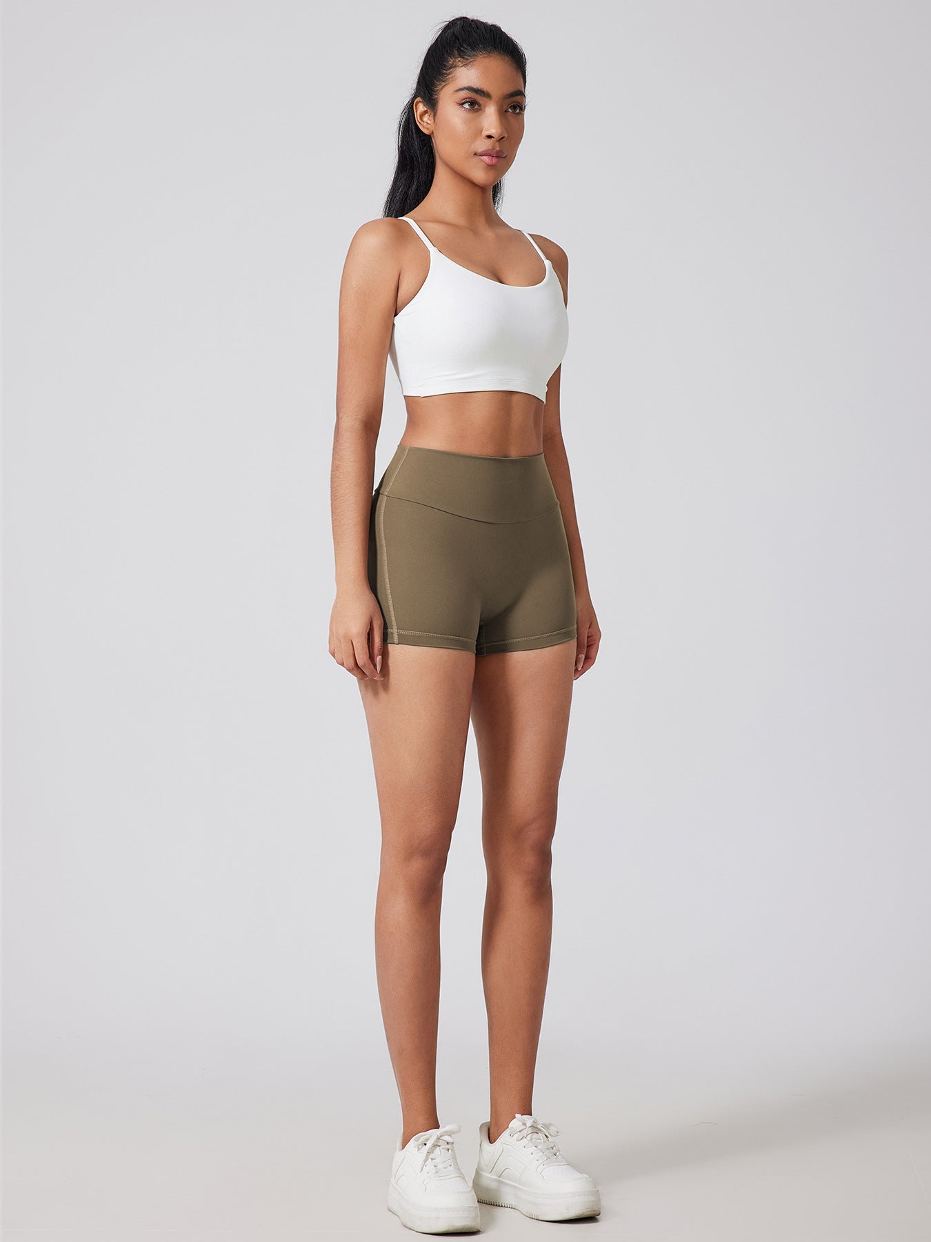 Fitness Shorts with Pockets, Sports Yoga Pants for Women, Bare-Skin Peach Butt Workwear Tight Shorts