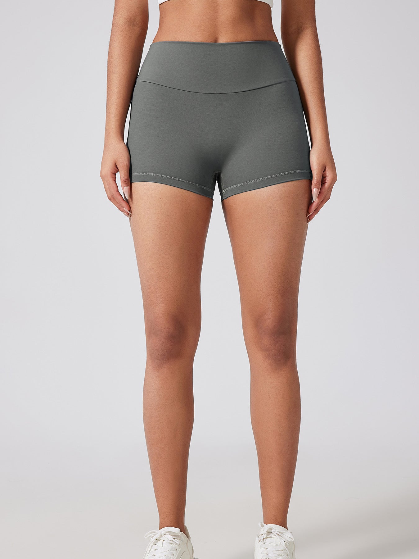 Fitness Shorts with Pockets, Sports Yoga Pants for Women, Bare-Skin Peach Butt Workwear Tight Shorts