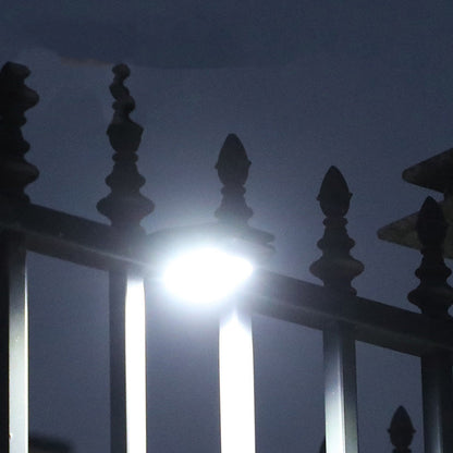 🌿 Solar clip light with motion sensor – 🔥Buy 2 now, get 1 free! Perfect for gardens, balconies, and patios! 🏡✨